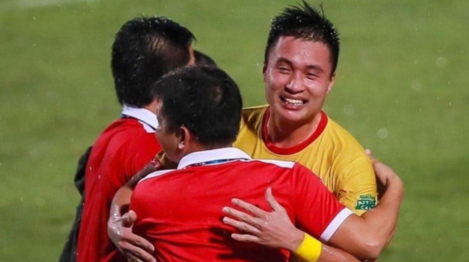 Cầu Thủ Quan Trọng Ra Đi