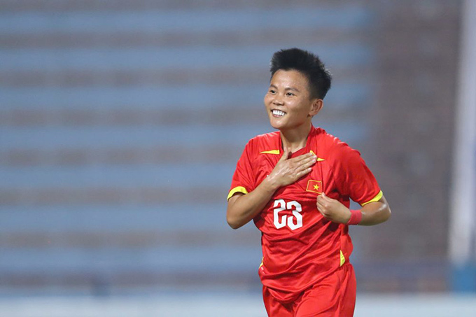 Thành Tích Ấn Tượng Tại Bảng E